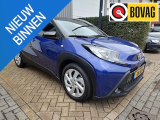 Toyota Aygo 1.0 VVT-i MT Pulse Camera Carplay-Navi Two-Tone Stoelverwarming Airco
