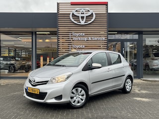 Toyota Yaris 1.3 VVT-i Aspiration | Automaat | Trekhaak | Cruise | Camera