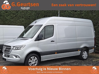 Mercedes-Benz Sprinter 317CDI 170PK, 9G-Tronic, L2H2, 3500KG Trekhaak, 360 Camera, Distronic, Geveerde stoel, 2 Jaar Mercedes Garantie, Mooie en nette bus!