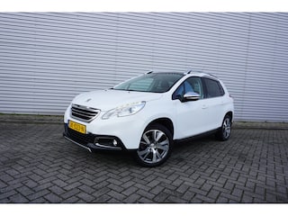 Peugeot 2008 1.2 PureTech Allure Climate / Navi / Cruise / Pano / Parkeers. / Trekhaak / Lm velgen / NAP