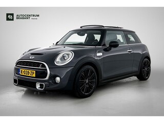 Mini Mini 2.0 Chili Serious Business (Dealer OnderH, Panoramadak, Head-up, Navi Pro, Parkeerhulp, Stoelv, Etc)