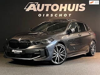BMW 120i High Executive Edition M Pano/ M stoelen/ 19"/ PDC/ Led/ Navi/ Ambient