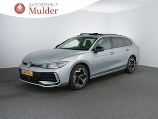 Volkswagen Passat Variant 1.5 eHybrid R-Line Edition | Leer | Pano | Trekhaak | IQ Light | Harman/Kardon |