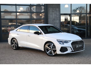 Audi A3 Limousine 35 TFSI 3x S-Line 150PK Matrix|Zwart optiek|Dealerondh