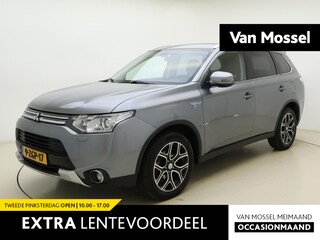 Mitsubishi Outlander 2.0 PHEV Executive Edition X-Line | Navigatie | Climate Control | Camera | Keyless | Lichtmetalen Velgen |
