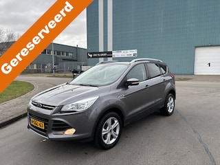 Ford Kuga 1.6-16V Eco-Netic Titanium 6-Bak 150 PK. Mooie en als nieuw rijdende auto van de tweede eigenaar !!!