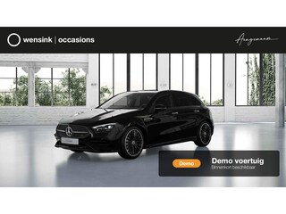 Mercedes-Benz A-klasse 180 Business Solution AMG | Premium Plus | Panoramadak | HUD | Stoelverwarming | Parkeercamera | Multibeam LED | Keyless Entry/Go |