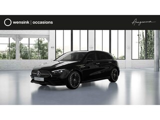 Mercedes-Benz A-klasse 180 Business Solution AMG | Premium Plus | Panoramadak | HUD | Stoelverwarming | Parkeercamera | Multibeam LED | Keyless Entry/Go |