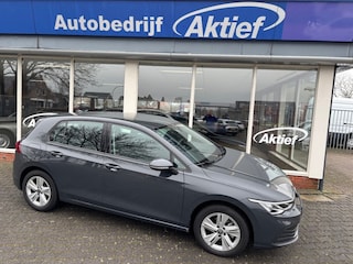Volkswagen Golf 1.5 TSI Life Business