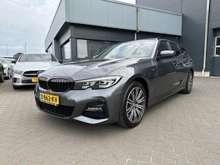 BMW 330e Touring M-Sport High Executive Camera schuifdak