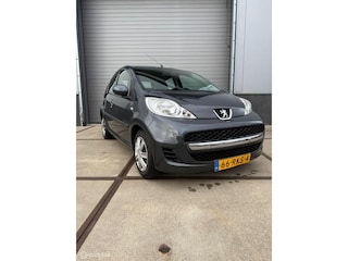 Peugeot 107 1.0-12V Sportium