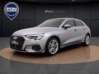 Audi A3 Sportback 40 TFSIe | Carplay | Camera | Parkeerhulp | Elek. Achterklep | Full LED | 17'' |