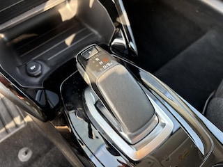 Peugeot 208 EV Active 50 kWh | Cruise Control | Climate Control | Parkeerhulp | Apple Carplay/Android Auto