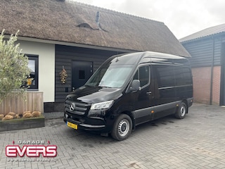 Mercedes-Benz Sprinter 319 1.9 CDI L2H2 RWD