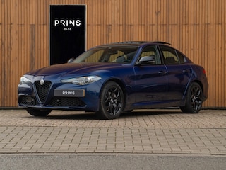 Alfa Romeo Giulia 2.0T B-Tech | Pano-dak | Veloce stoelen | Adapt. cruise