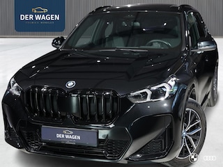 BMW X1 xDr25e M SPORT / PANODAK / HEADUP / ACC / MEMORY / 18"