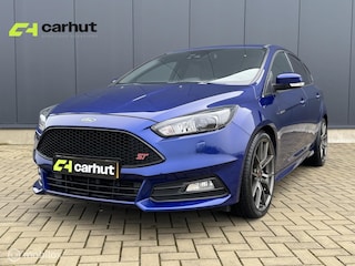 Ford Focus 2.0 ST. Nieuwstaat. 70.000 KM! Carplay