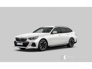 BMW i5 eDrive40 M Sport | Harman/Kardon | Head-Up | Elek. trekhaak | Driving Ass. Plus | 360° camera | 21' inch |