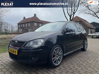 Volkswagen Polo 1.8 GTI | Panorama | Stoelverwarming | Multimedia | 17 Inch | Cruise Control | PDC | NL. Auto | 2 Sleutels | NAP |