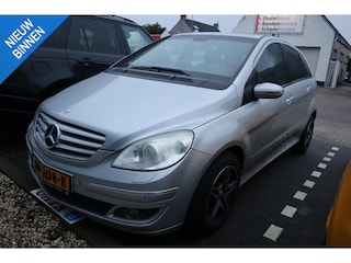 Mercedes-Benz B-klasse 200 EXPORT/HANDEL|LET OP GAAT NIET IN DE VERSNELLING