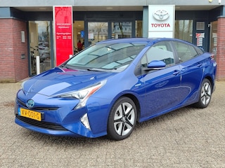 Toyota Prius 1.8 Hybrid DYNAMIC TREKHAAK HEAD-UP STOELVERW KEYLESS LM-VELGEN CAMERA CLIMA AD-CRUISE BLUETOOTH BLIND SPOT