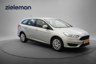 Ford Focus 1.0 wagon Edition - Airco, Trekhaak