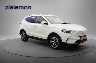 MG ZS Long Range Comfort 70 kWh - Carplay, Camera, Trekhaak, Stoelverw. SOH 100%