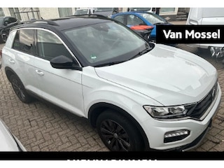 Volkswagen T-Roc 1.0 TSI Style | 116 PK | Navigatie | Adaptive cruise control | Climate control | Parkeersensoren | Apple carplay | Android auto | Lichtmetalen velgen |