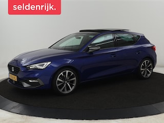 Seat Leon 1.0 TSI FR Launch Edition | Panoramadak | Trekhaak | Stoelverwarming | Camera | Carplay | Navigatie | Sfeerverlichting | Adaptive cruise | Keyless | Full LED | Dodehoek detectie