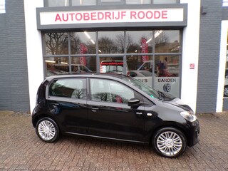 Volkswagen Up 1.0 5-Drs Cup! BlueMotion STOEL VW,PDC,NAVI,LMV,VELE EXTRA'S!
