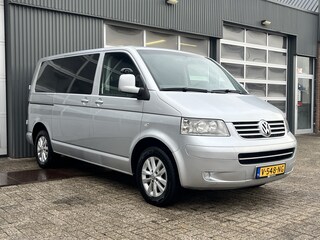Volkswagen Transporter 2.5 TDI DC Caravelle Airco Cruise controle Trekhaak 4-Persoons Stoelverwarming Apple carplay