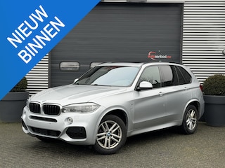 BMW X5 xDrive30d High Executive M-Sport | Panoramadak | Head-Up Display | Camera | Dodehoek Detectie | Elektrische Trekhaak |