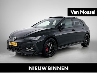 Volkswagen Golf 1.5 eHybrid GTE | 272 PK | Automaat | Panoramadak | Navigatie | Apple Carplay / Android Auto | Trekhaak Inklapbaar | Digital Cockpit | Advanced Keyless | Heads-up Display | Stoel- Stuurverwarming | Lichtmetalen Velgen |
