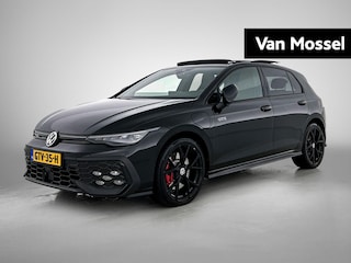 Volkswagen Golf 1.5 eHybrid GTE | 272 PK | Automaat | Panoramadak | Navigatie | Apple Carplay / Android Auto | Trekhaak Inklapbaar | Digital Cockpit | Advanced Keyless | Heads-up Display | Stoel- Stuurverwarming | Lichtmetalen Velgen |