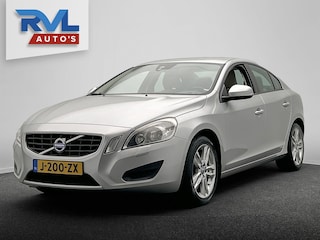 Volvo S60 1.6 T3 | Trekhaak | Leder Stoelverwarming Lichtmetaal Cruise Climate Control