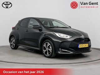 Toyota Yaris 1.5 Hybrid 115 Dynamic | Apple Carplay / Android Auto | Dodehoek detectie | Parkeersensoren voor/achter | Stoel-/stuurverwarming | Adaptive Cruise | Clima | Keyless | Camera | 16 inch