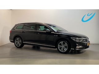 Volkswagen Passat Variant 1.5 TSI R-Line Business + Panoramdak Virtual Cockpit Stoelverwarming LED
