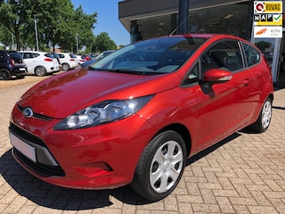 Ford Fiesta 1.25 Limited, Airco, trekhaak, radio/cd, Lage km stand, etc.