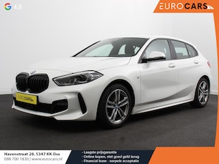 BMW 118i M-Sport Automaat | Digitale Cockpit | Climate control | Stoel verwarming | LED | Sfeer verlichting | Lichtmetalen velgen | Navigatie | Apple carplay/ Android auto | Parkeersensoren