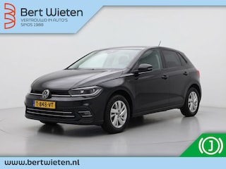 Volkswagen Polo 1.0 TSI 110 PK | IQ Light | Camera | Carplay | Stoelverwarming