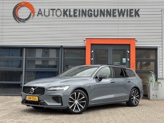 Volvo V60 2.0 T6 Plug-in hybrid AWD Ultimate Bright / Trekhaak Elektrisch Wegklapbaar / Stoel & Stuurverwarming / Google Maps Navi /