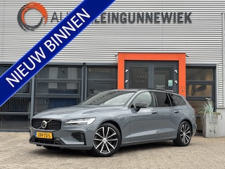 Volvo V60 2.0 T6 Plug-in hybrid AWD Ultimate Bright / Trekhaak Elektrisch Wegklapbaar / Stoel & Stuurverwarming / Google Maps Navi /