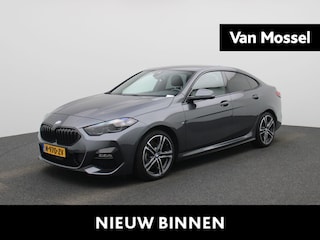 BMW 218i Business Edition AUTOMAAT | GROOT NAVIGATIE | M-PAKKET | VIRTUEEL | WINTERPAKKET | LMV | CAMERA | | APPLE CARPLAY | SPORSTOELEN | HALF-LEER | 12 MAANDEN BOVAG GARANTIE |