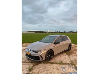 Volkswagen Golf 1.5 eTSI R-Line