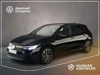 Volkswagen Golf Life 1.0 TSI 110pk Adaptive cruise control, Achteruitrijcamera, LED koplampen, Parkeersensoren, App connect, Stoelverwarming, Stuurwiel verwarmd