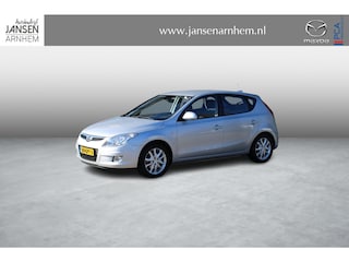 Hyundai i30 1.6i Style , Automaat, 16 inch LM velgen, Airco, PDC, Deels leer, Elektrische ramen en spiegel verstelling, Airbag, Bekerhouders, CD-speler