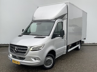 Mercedes-Benz Sprinter 516 2.2 CDI Automaat Meubelbak&Laadklep&Zijdeur Airco Cruise Navi 3 Zits MBux groot Scherm Bakmaat L.440/B.210/H.225 CM Euro 6