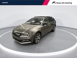 Skoda Superb Combi 1.4 TSI 218pk DSG iV Sportline Business · Panoramadak · Camera · Elek Bestuurderstoel Met Geheugen · Apple/Android Car Play · Elek. Achterklep · Keyless · 19'' Inch · Garantie t/m 30-07-2028 of 100.000km