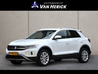 Volkswagen T-Roc 1.5 TSI Style 150PK Automaat | Navigatie | Trekhaak | Stoelverwarming