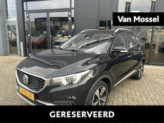 MG ZS Luxury 45 kWh | Leder | Panoramadak | Navi | Camera | CarPlay | Stoelverwarming |